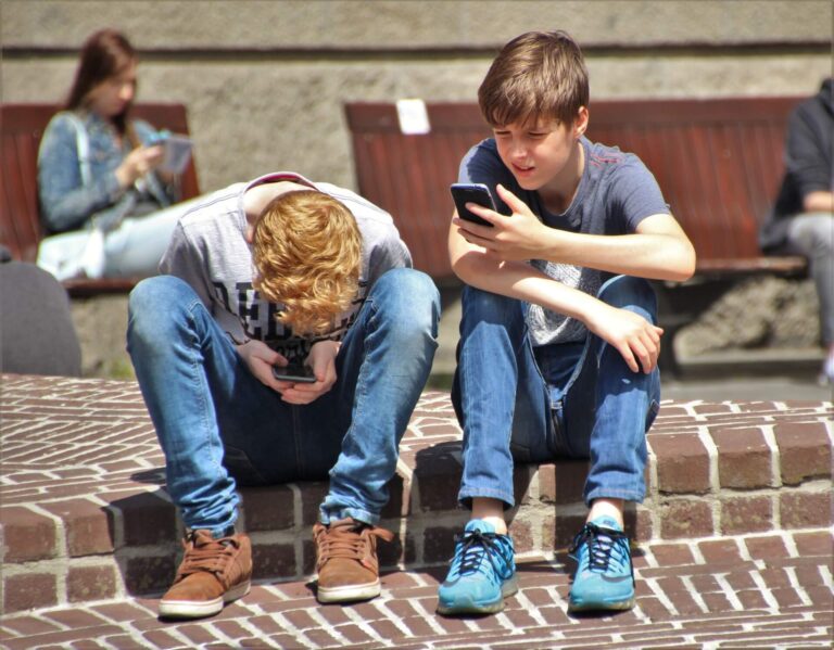 Blue light from smartphones and tablets triggering puberty early, study reveals