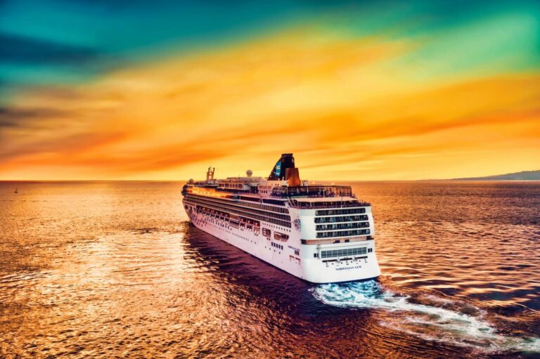 Best Cruise Destinations: Top 5 Trips Most Recommended By Experts