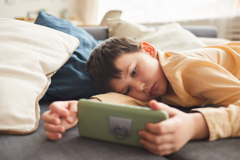 Too much screen time directly linked to increase in children’s heart weight