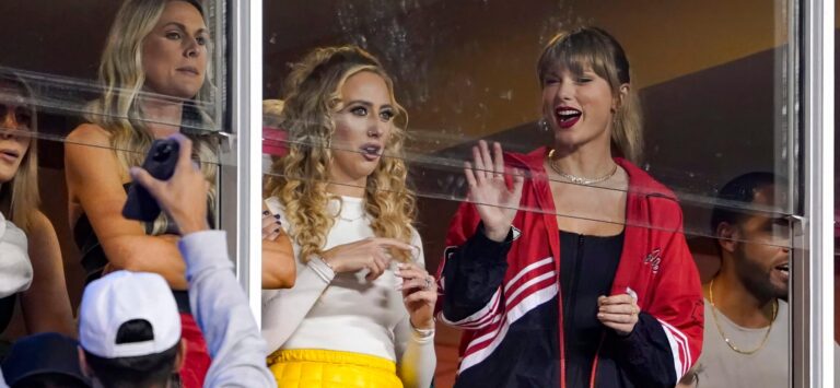 Taylor Swift, Brittany Mahomes Are Now BFFs! Share Secret Handshake