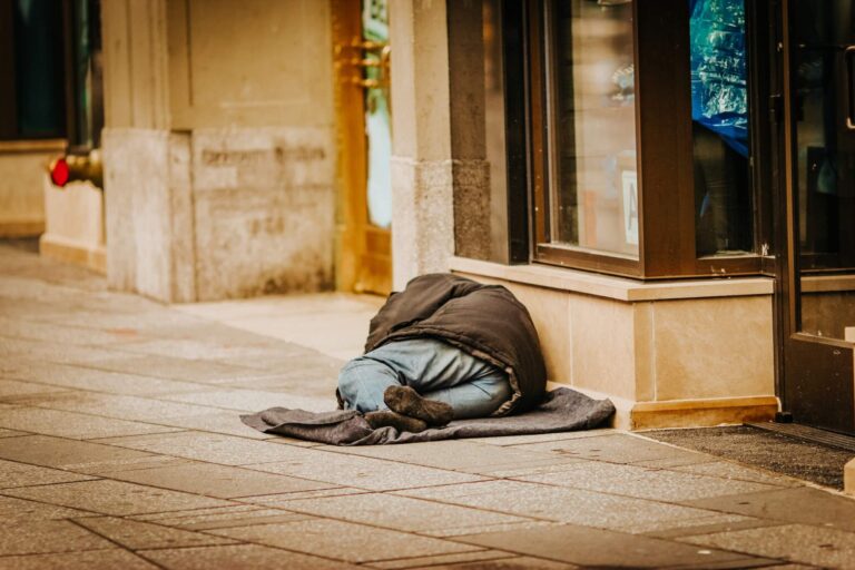 Homelessness can be a death sentence – People without shelter 16 times more likely to die suddenly