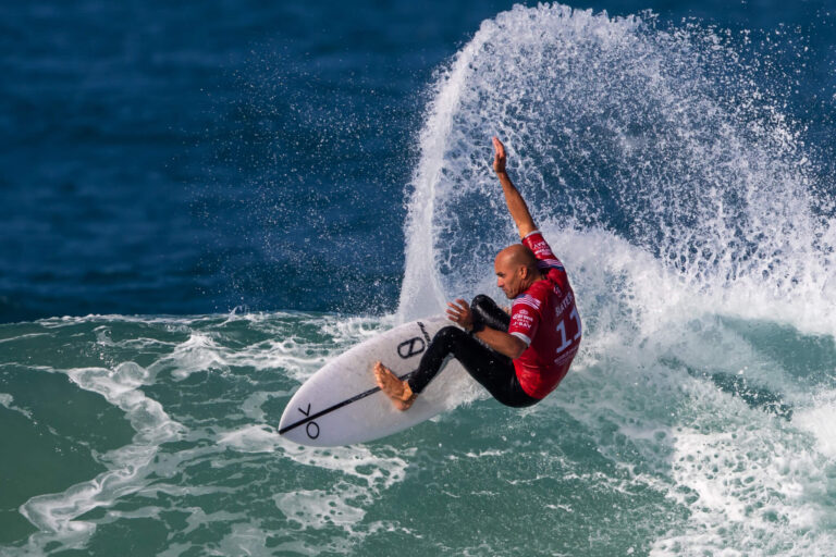 Best Professional Surfers: Top 5 Wave Riders, According To Experts