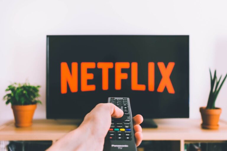 Best Netflix Shows Of All Time: Top 7 Hit Series Most Recommended By Expert Websites