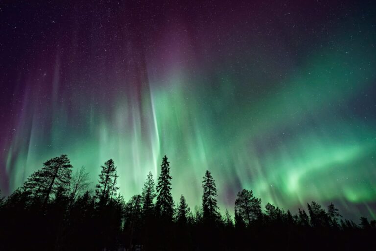 Where Are The Best Places To See The Northern Lights? Top 5 Aurora Borealis Spots Recommended By Travel Experts